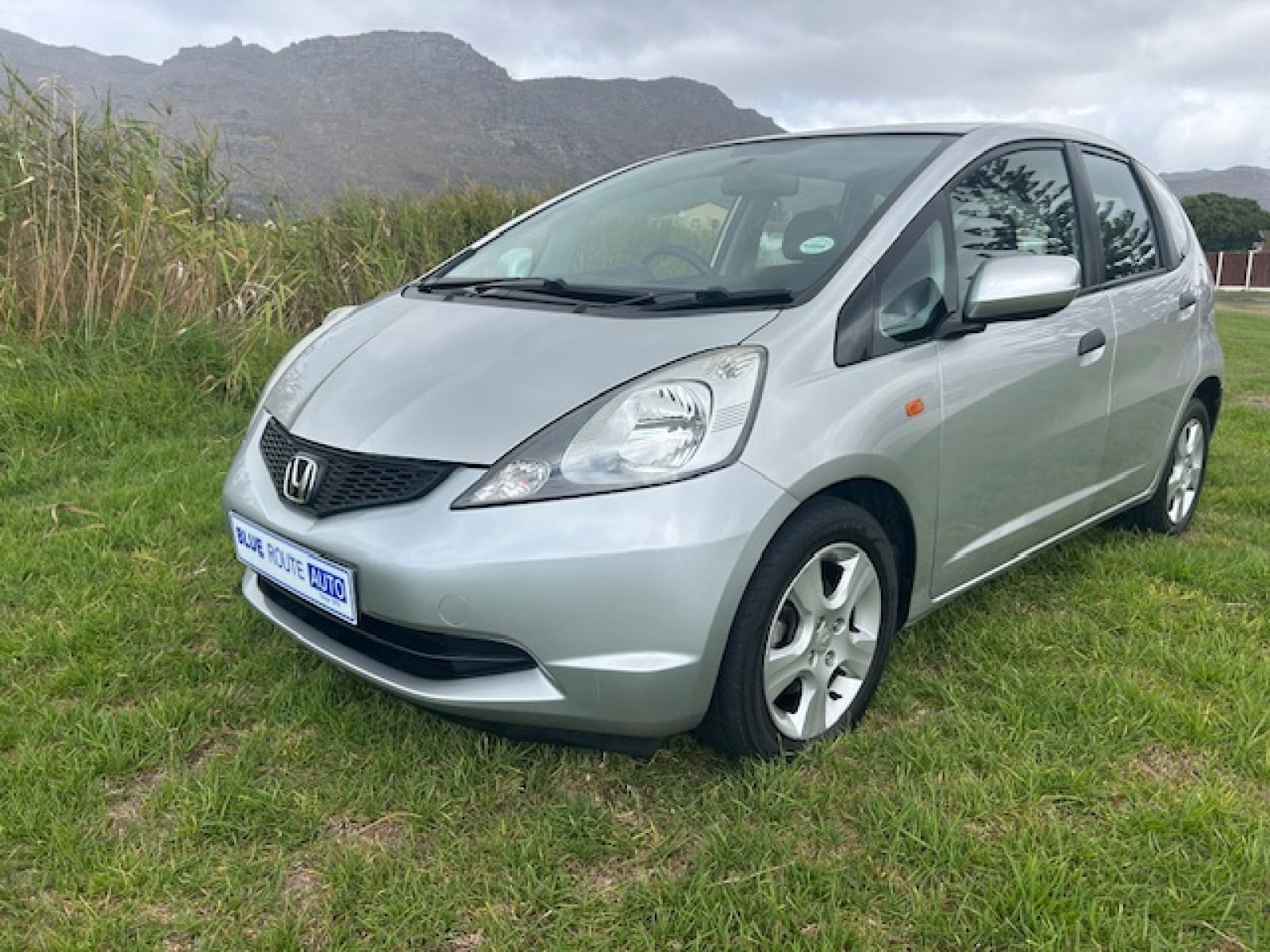 2009 HONDA JAZZ 1.4i LX A/T / 137000km / R 124950.00