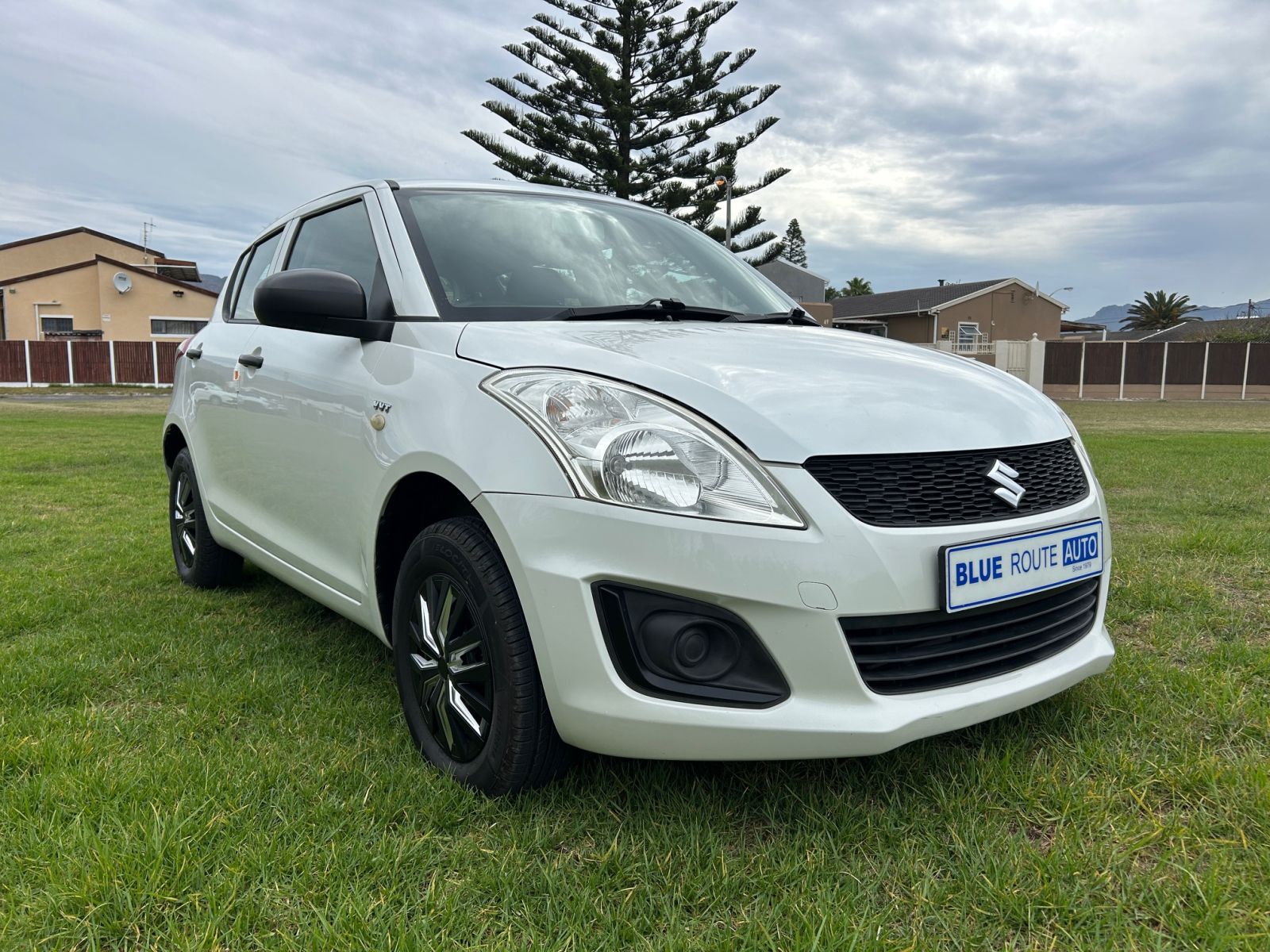 2017 SUZUKI SWIFT 1.2 GL / 127000km / R 149950.00