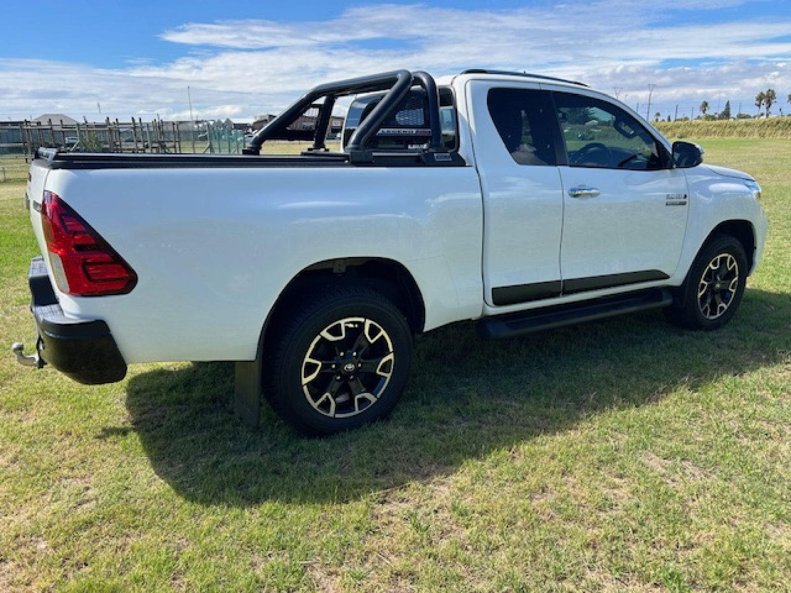 2020 TOYOTA HILUX  HILUX 2.8 GD-6 RB Legend 4x4 A/T P/U E/C