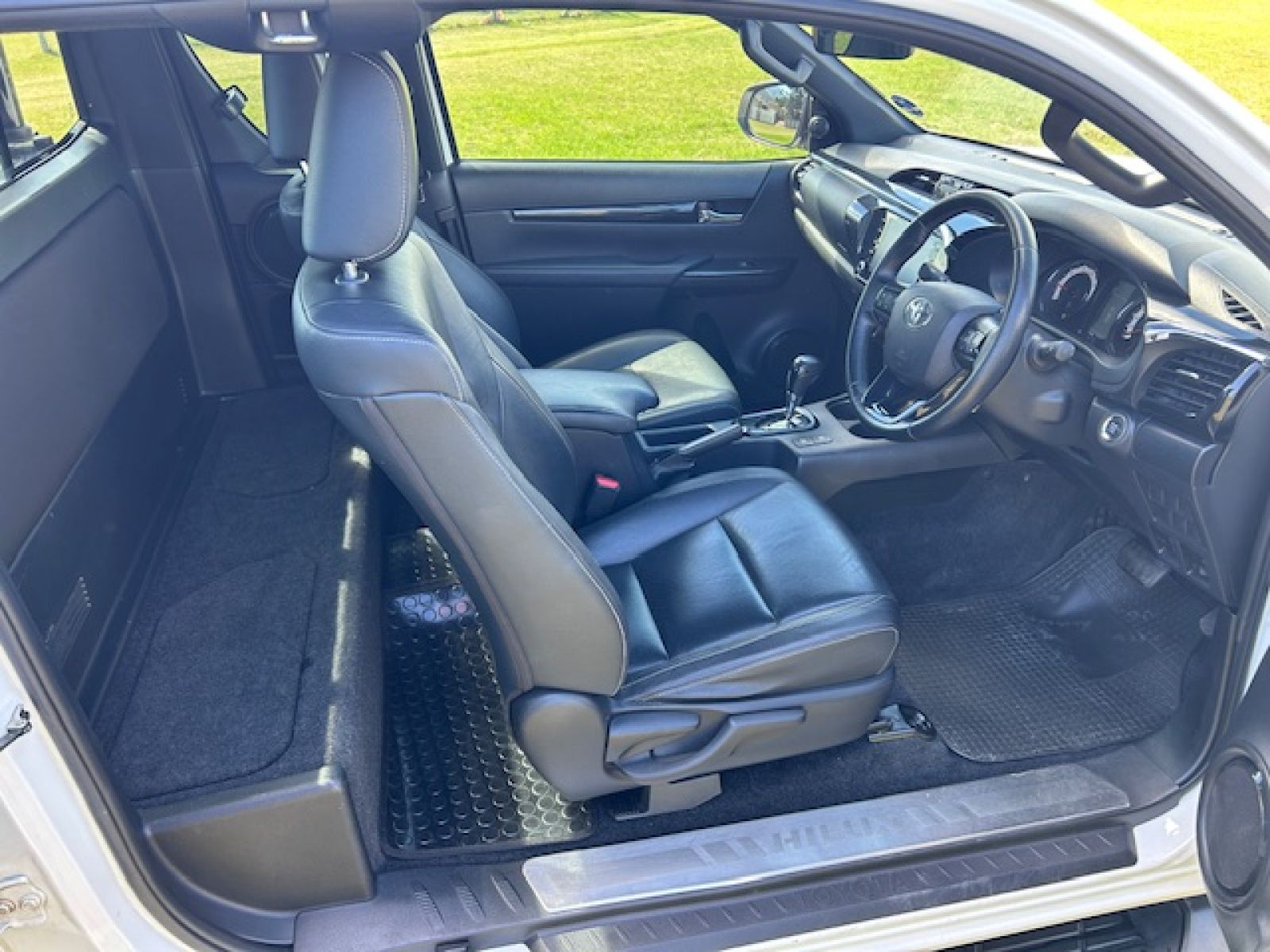 2020 TOYOTA HILUX  HILUX 2.8 GD-6 RB Legend 4x4 A/T P/U E/C