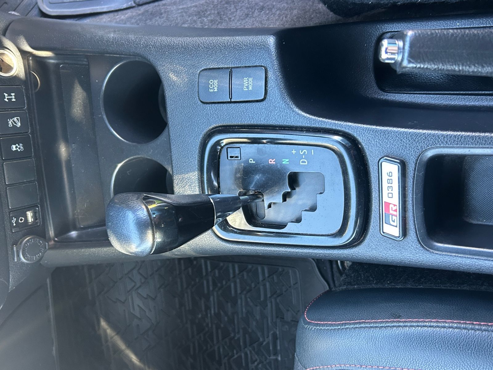 2019 TOYOTA HILUX 2016 ON HILUX 2.8 GD-6 GR-S 4X4 A/T P/U D/C