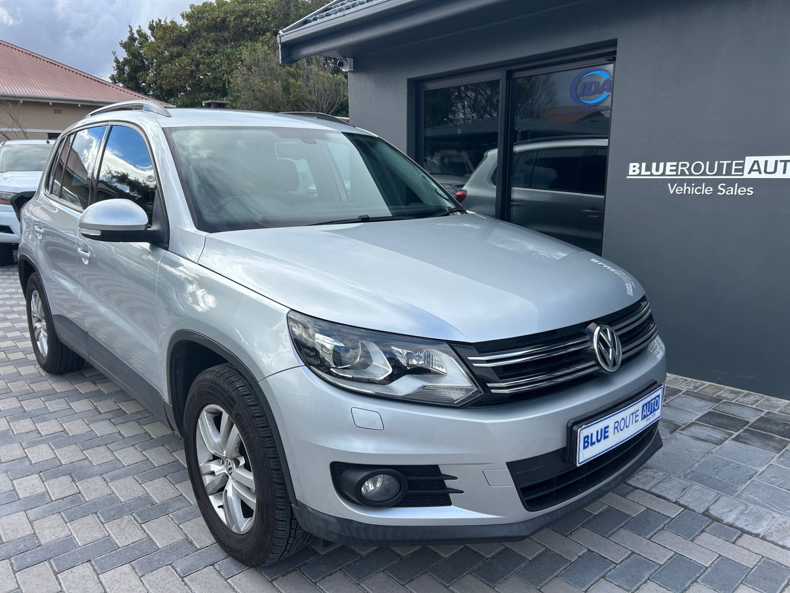 2015 VOLKSWAGEN TIGUAN TIGUAN 1.4 TSi B/MO TREN-FUN (90KW)