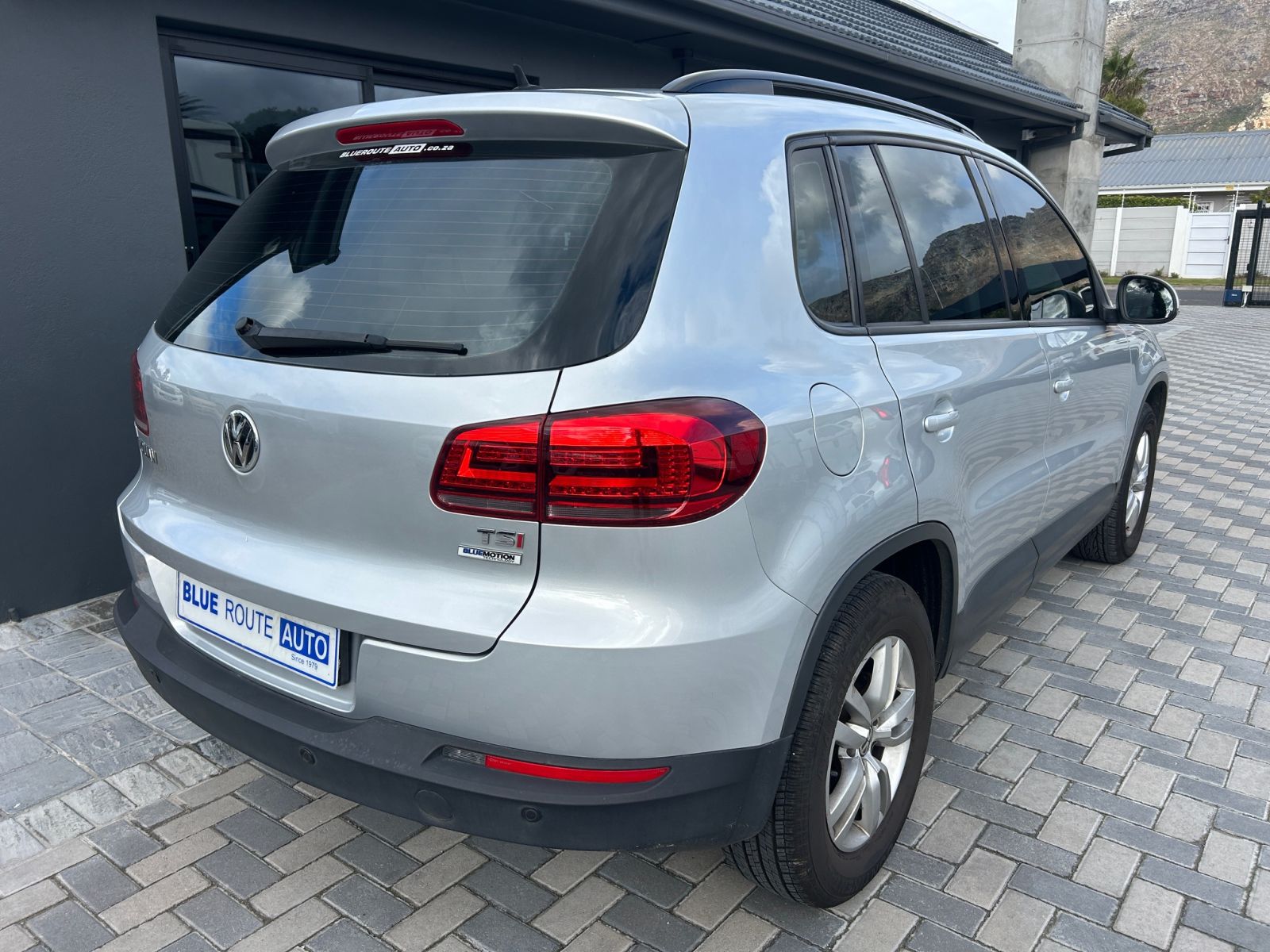 2015 VOLKSWAGEN TIGUAN TIGUAN 1.4 TSi B/MO TREN-FUN (90KW)